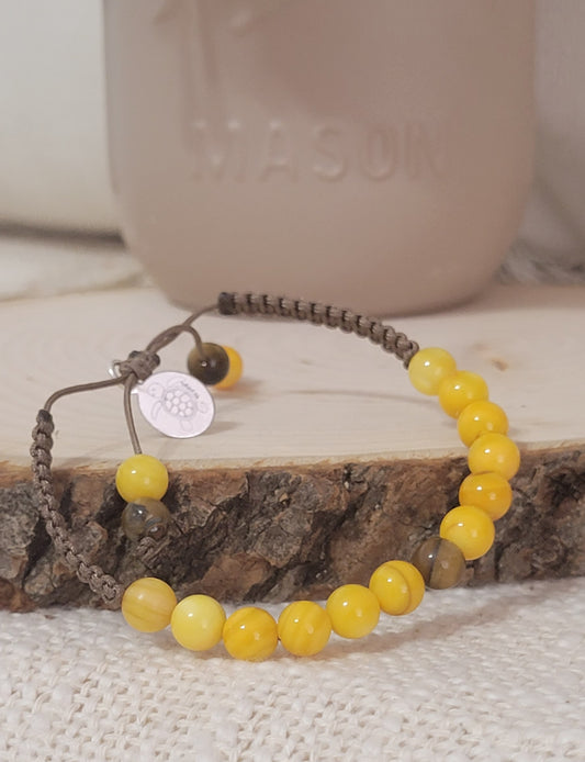 Yellow River Shell with Tiger Eye natural stone bracelet