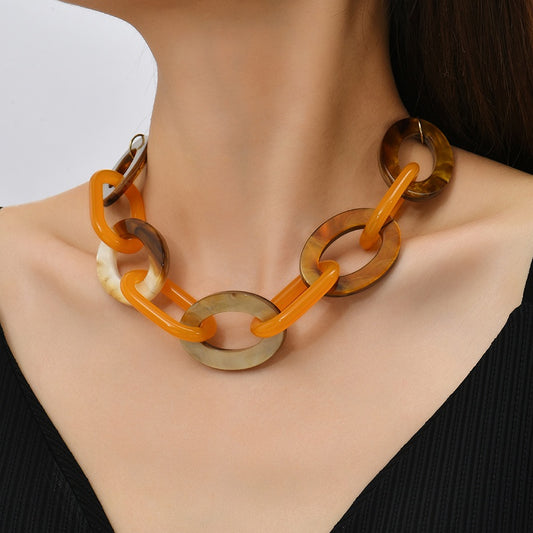 Retro Geometric Synthetic Resin Necklace